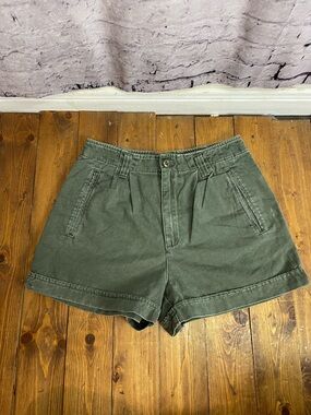 Abercrombie and fitch Womens size 6 dark olive green high waisted shorts
